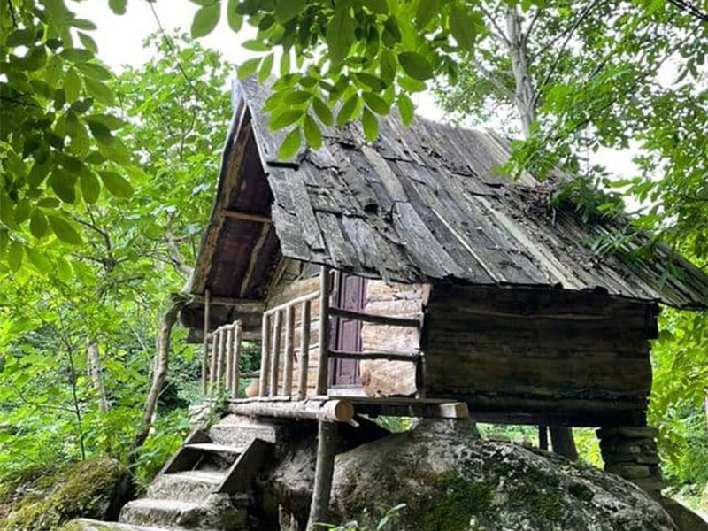 اقامتگاه بوم گردی کومه