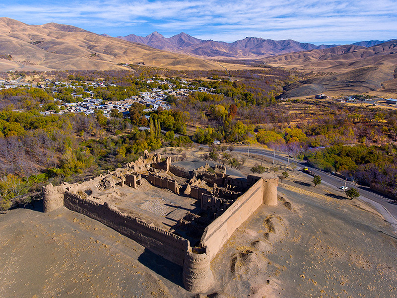 قلعه اشتران در تویسرکان