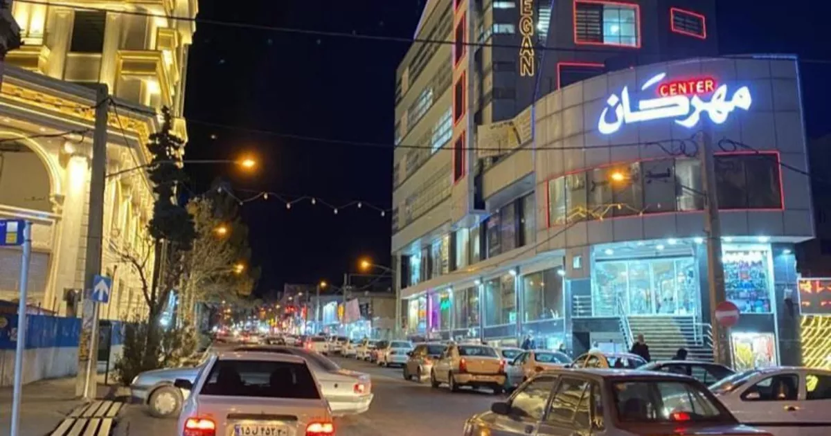 مجتمع تجاری اداری مهرگان کرج - لوکس ترین مرکز خرید کرج