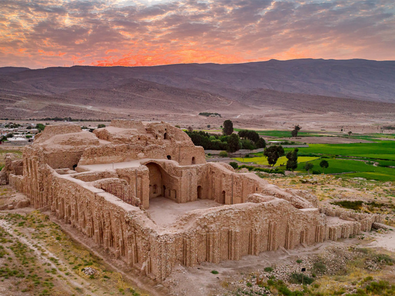 کاخ اردشیر بابکان