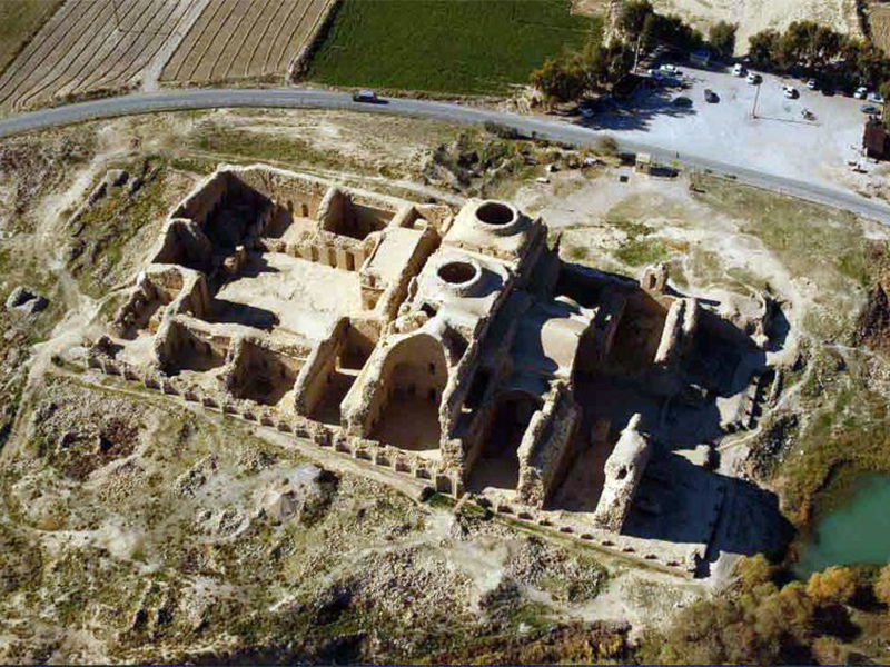 شهر باستانی فیروزآباد