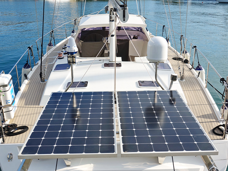 قایق خورشیدی