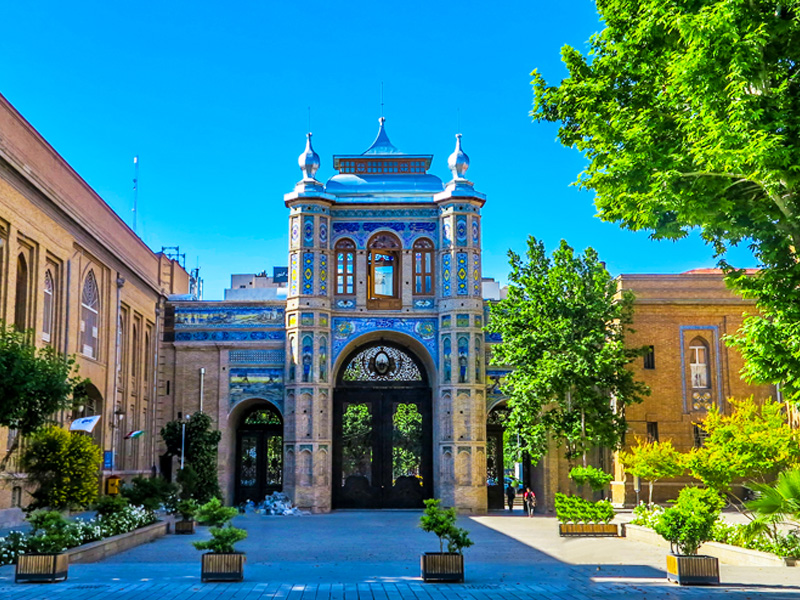 دروازه باغ ملی - تهرانگردی در نوروز - الی گشت