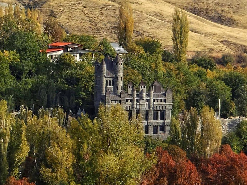 مکان قرارگیری قلعه آغشت