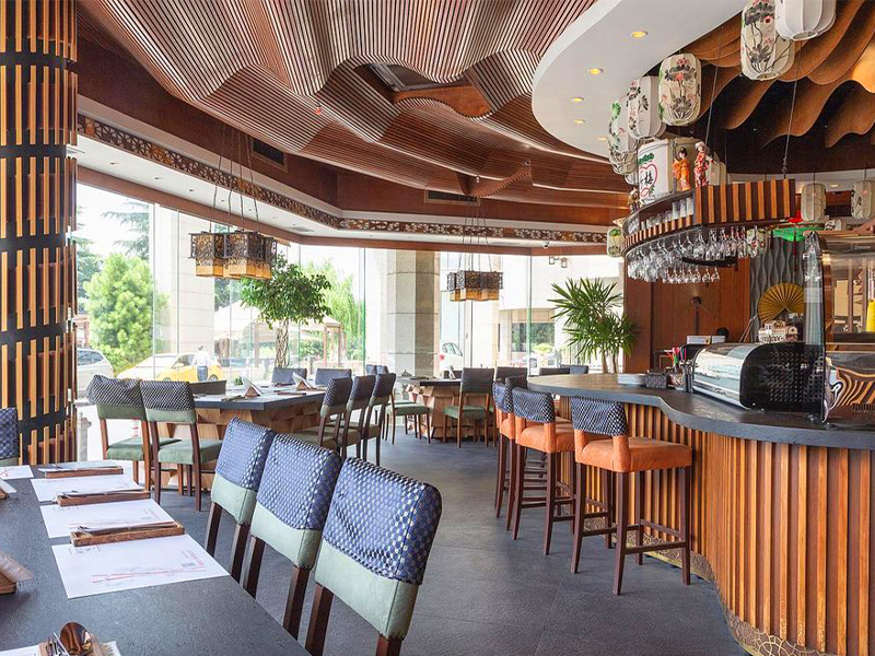 سوشی ها در رستوران کنزو