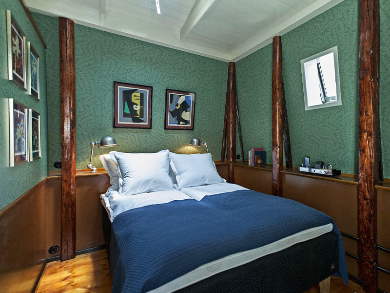 هتل سنترال اند کافه