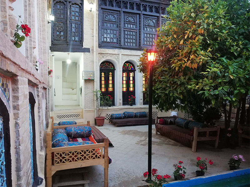   اقامتگاه سنتی و بوم گردی قاجاریه