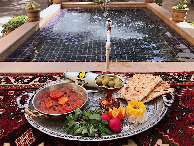 رستوران سنتی سلطنت بانو - الی گشت