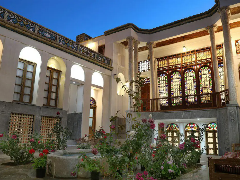 اقامتگاه سنتی ایروانی اصفهان