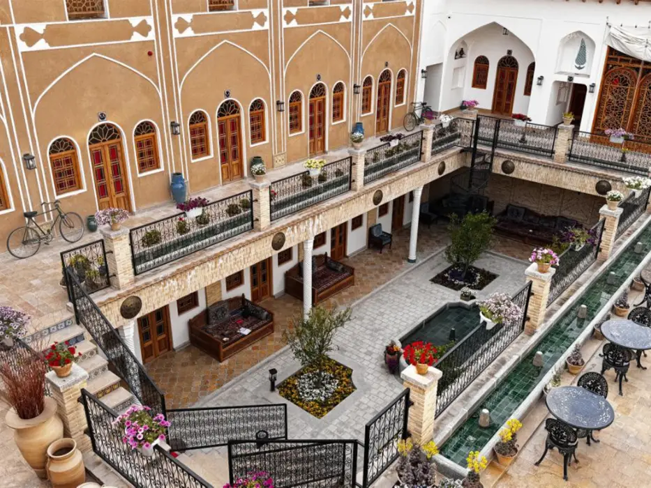 اقامتگاه سنتی سهروردی اصفهان