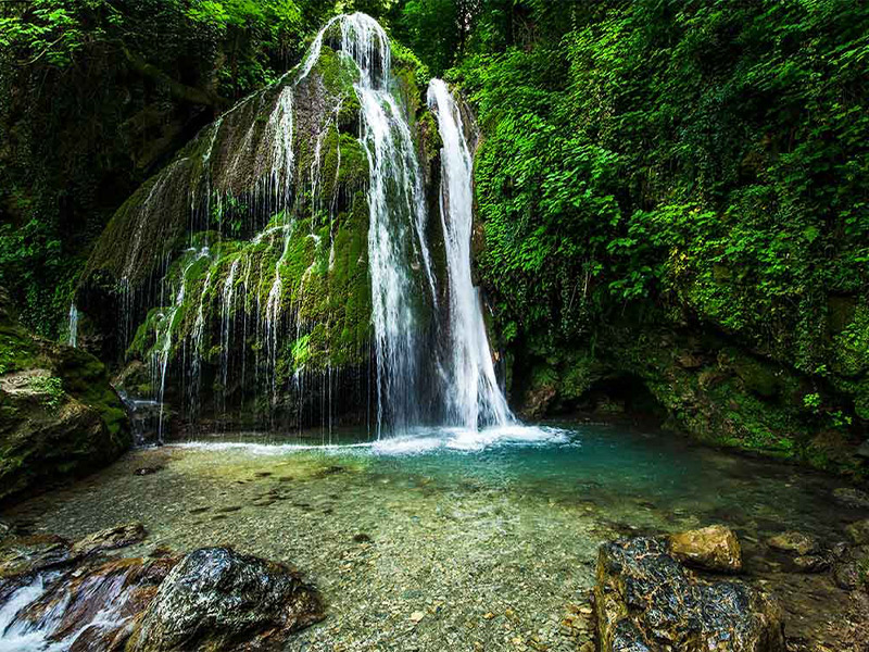 آبشار خزه ای کبودوال گلستان | مشابه جاذبه های جهان در ایران
