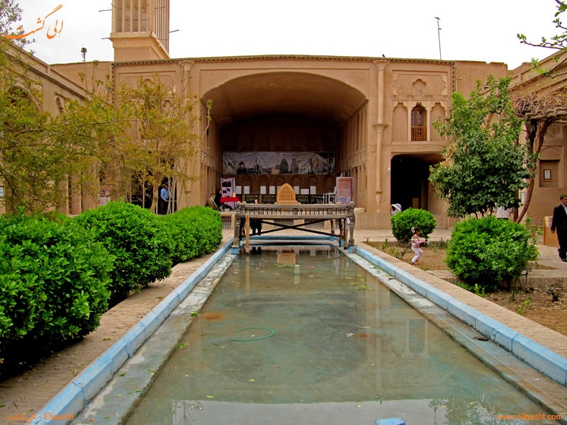 خانه لاری‌ ها - الی گشت