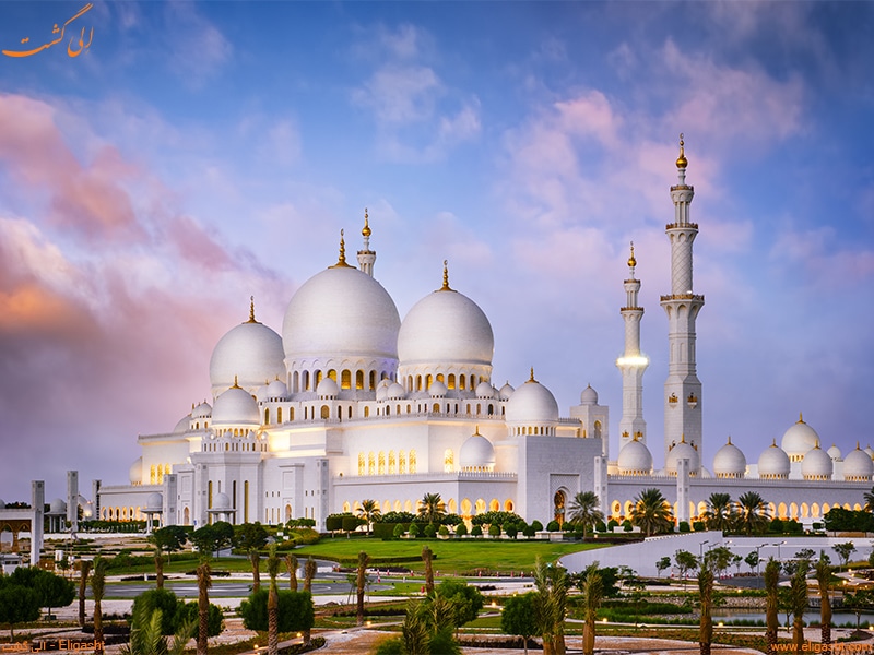 مسجد شیخ زاید از جاذبه های دیدنی شهر ابوظبی - الی گشت