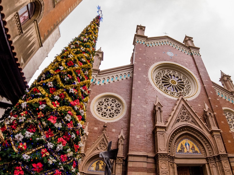 مهم ترین کلیساهای ترکیه در شب کریسمس - الی گشت