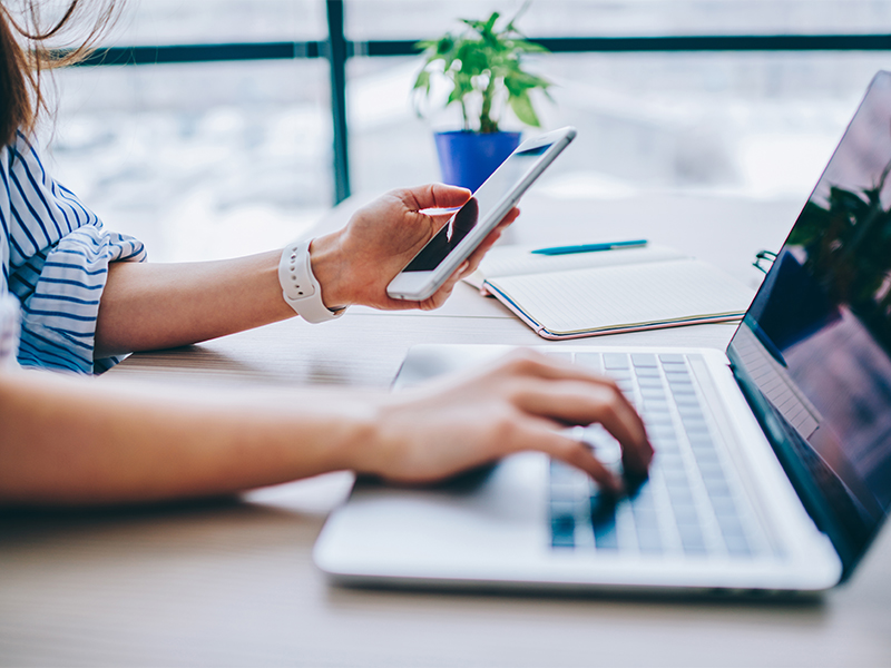 مزایای خرید بلیط هواپیما از اپلیکیشن الی گشت - الی گشت