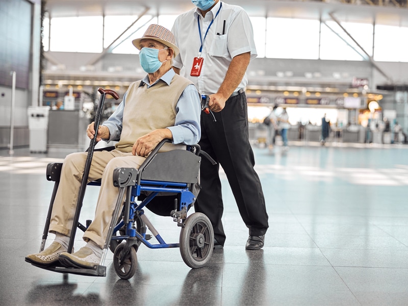 امکانات بلیط هواپیما برای سالمندان - الی گشت