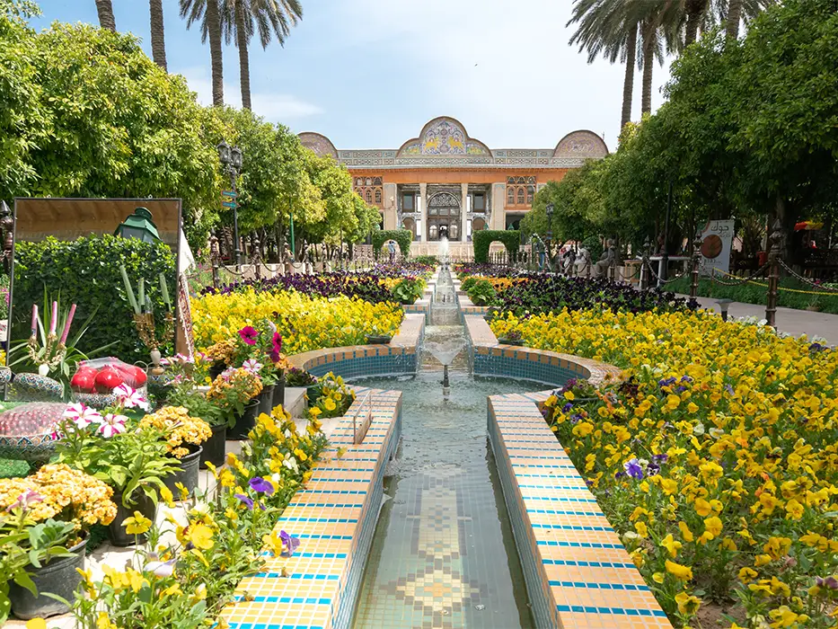 شیراز- مقایسه شیراز و یزد