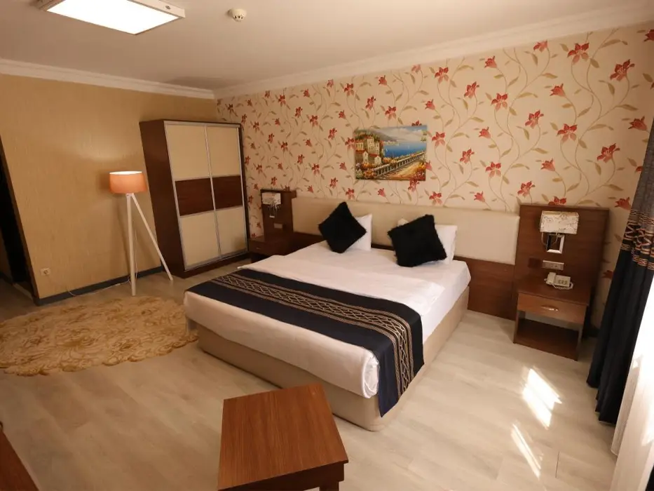 هتل رویال برک (Royal Berk Hotel)