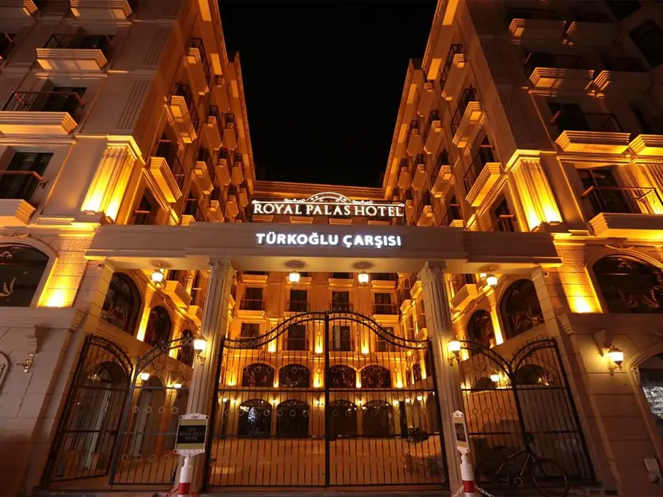 هتل رویال پالاس (Royal Palas Hotel) - بهترین هتل های وان
