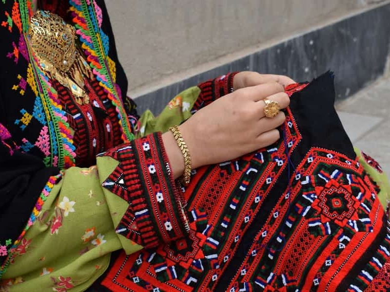 لباس بلوچی - الی گشت