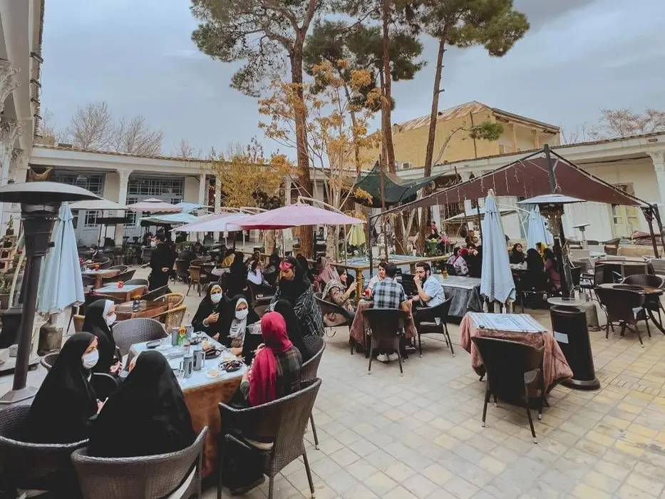 کافه مس و قالی اصفهان