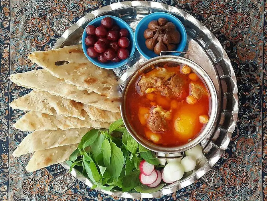یخنی لوبیا یا گوشت لوبیا - غذاهای اصفهان