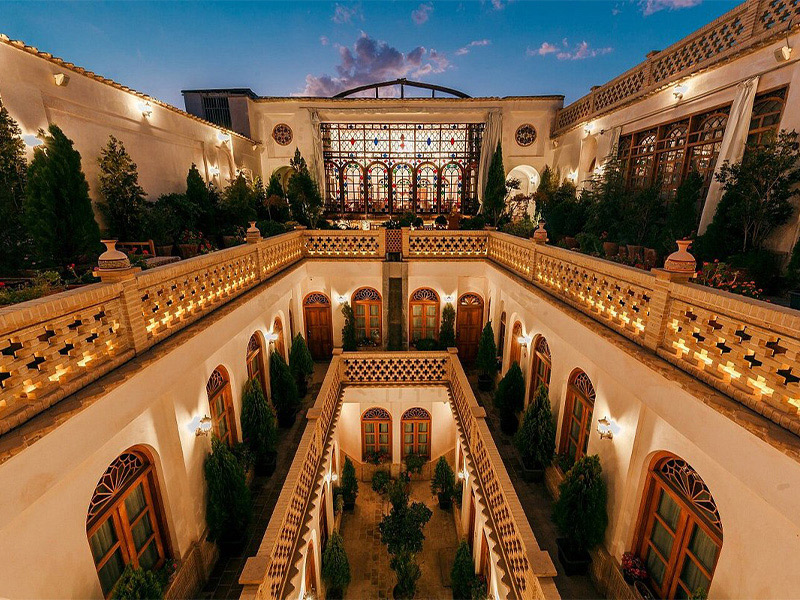 بهترین هتل های سنتی اصفهان - الی گشت