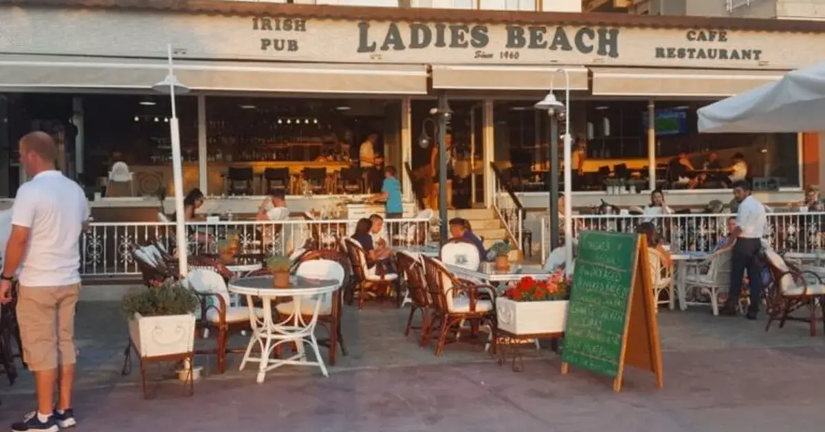 کافه رستوران و بار لادیز بیچ (Ladies Beach Restaurant Cafe & Bar) - رستوران های کوش آداسی