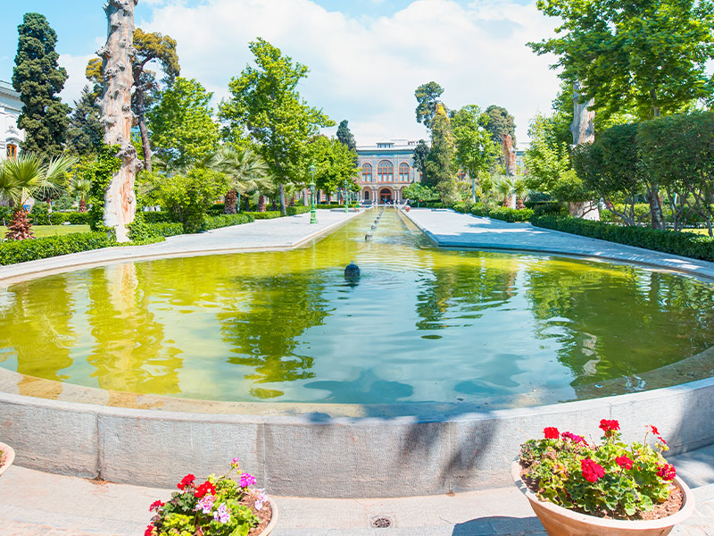 کاخ موزه گلستان مرکز توجه پادشاهان - الی گشت