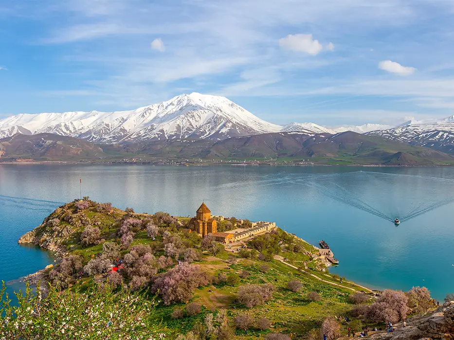 آیین ها و مراسم های سنتی وان - فرهنگ مردم وان