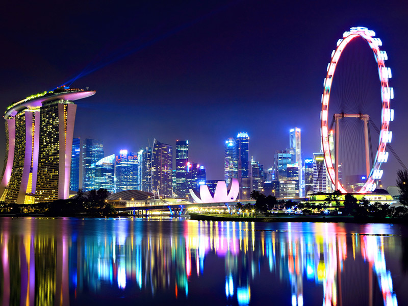 تفریحات شبانه از دلایل سفر به سنگاپور - الی گشت