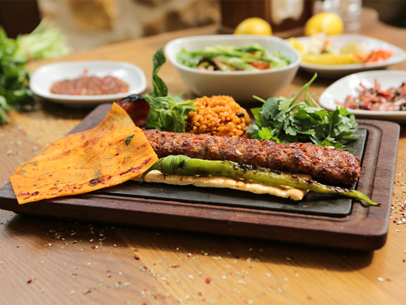 فست فود در استانبول - الی گشت