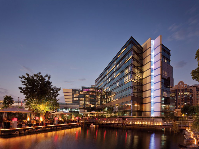 Jumeirah Creekside Hotel - الی گشت