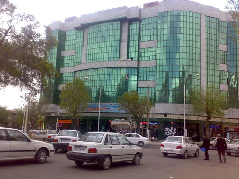پاساژ و مرکز خرید آذربایجان ارومیه  - الی گشت