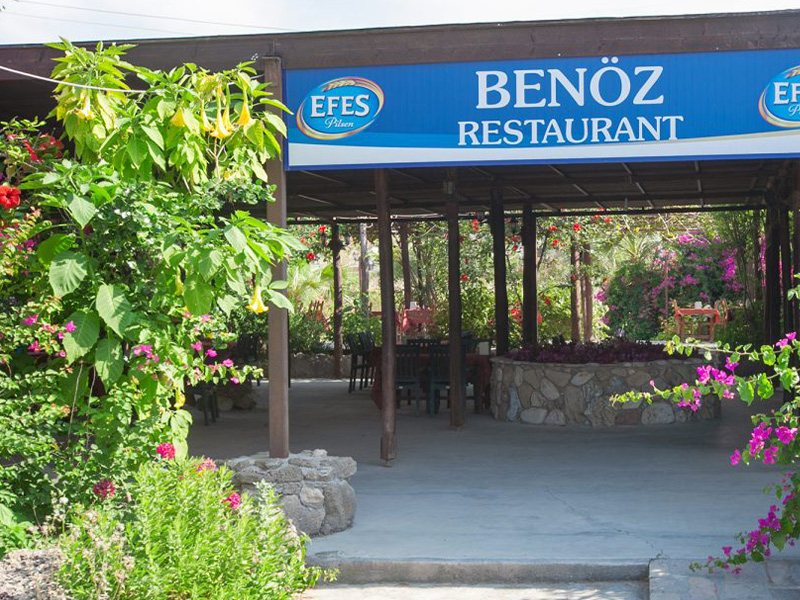 رستوران دریایی بنوز - Benoz Restaurant - لی گشت
