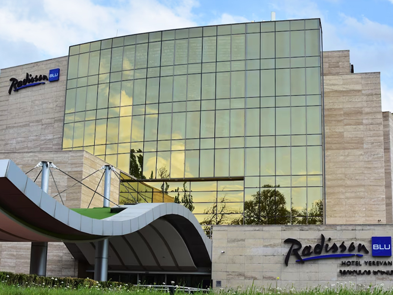 هتل رادیسون بلو ایروان - الی گشت