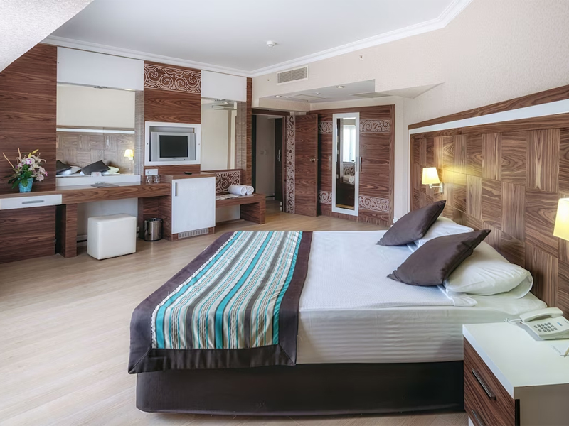 هتل رویال تاور کریس