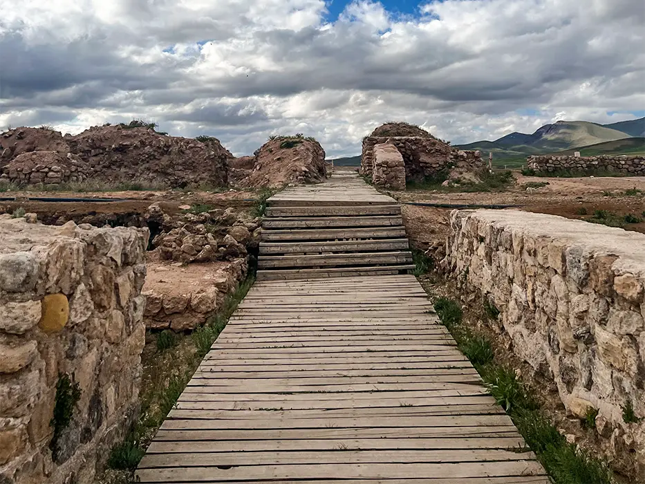 راهنمای جامع سفر به تخت سلیمان
