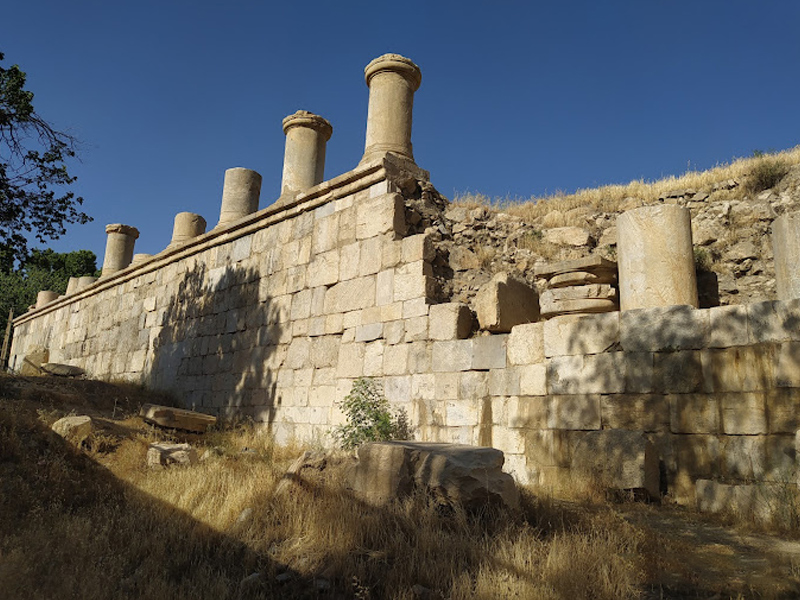 معبد آناهیتا