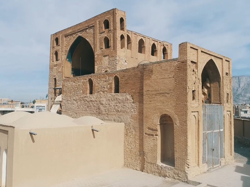 مقبره پیر بکران