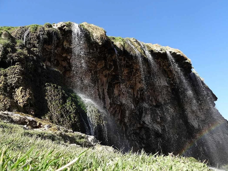 آبشار کمردوغ