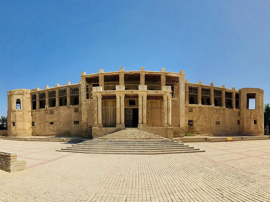 عمارت ملک