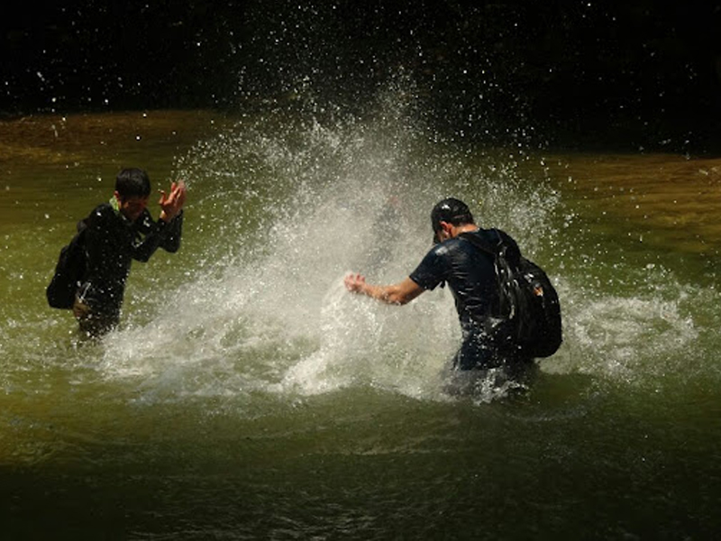 حوضچه پلنگ دره