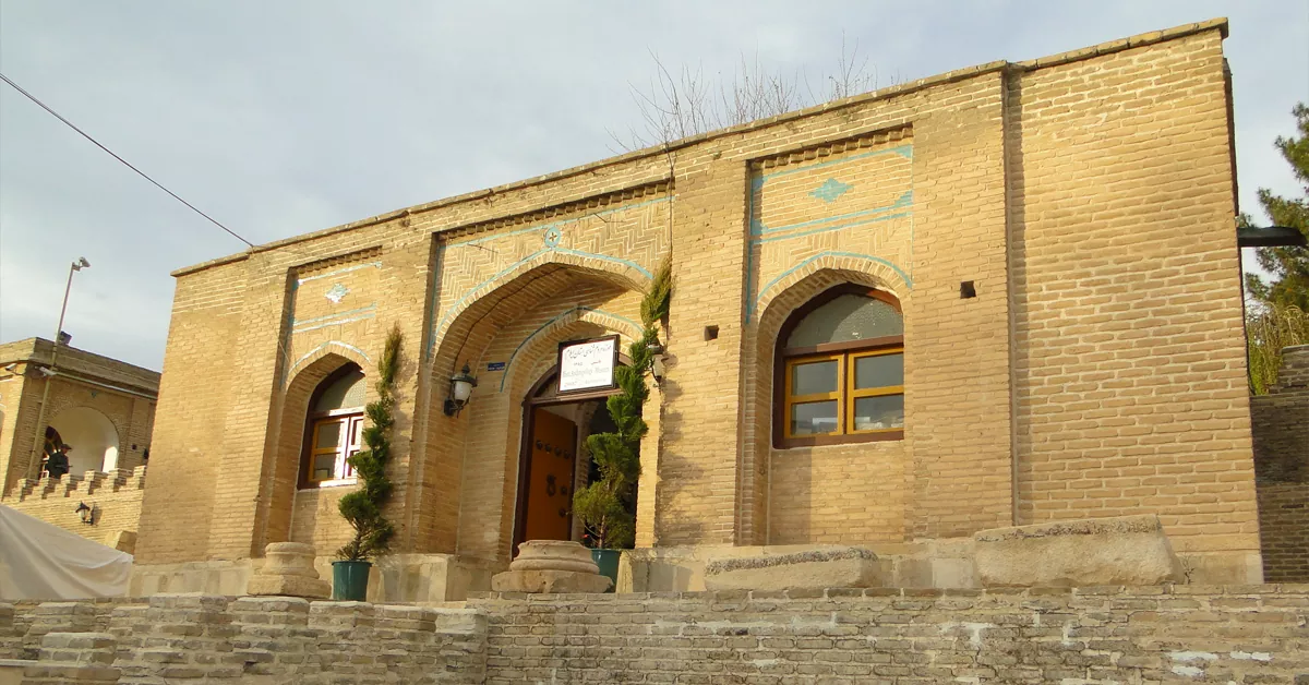 قلعه والی - جاهای دیدنی ایلام