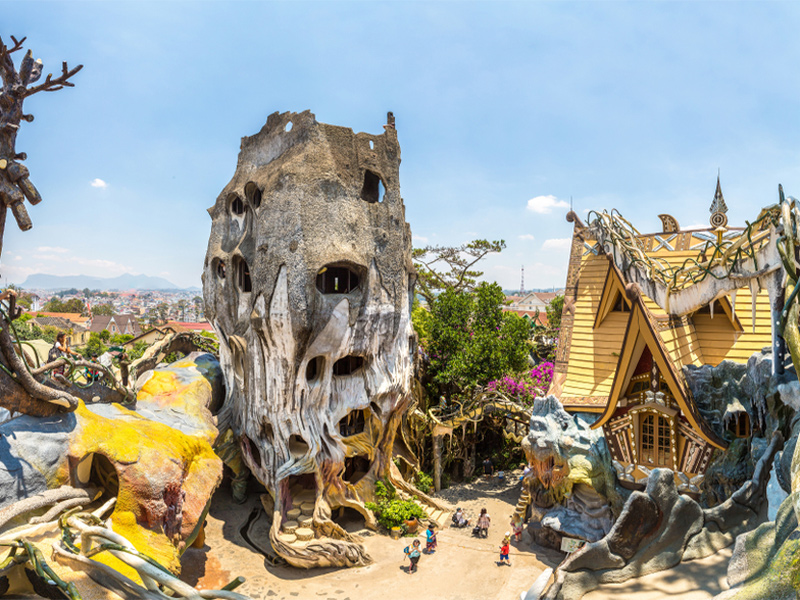 مهمانخانه دیوانه ویتنام