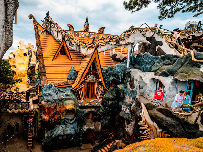 مهمانخانه دیوانه ویتنام