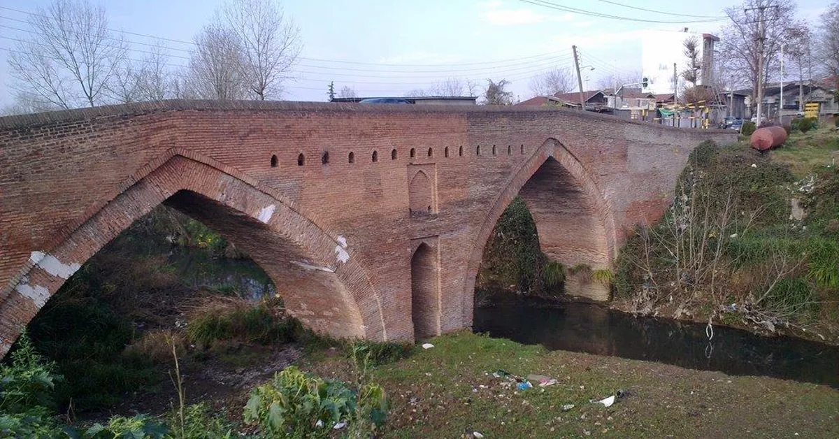 پل تجن - جاذبه ساری