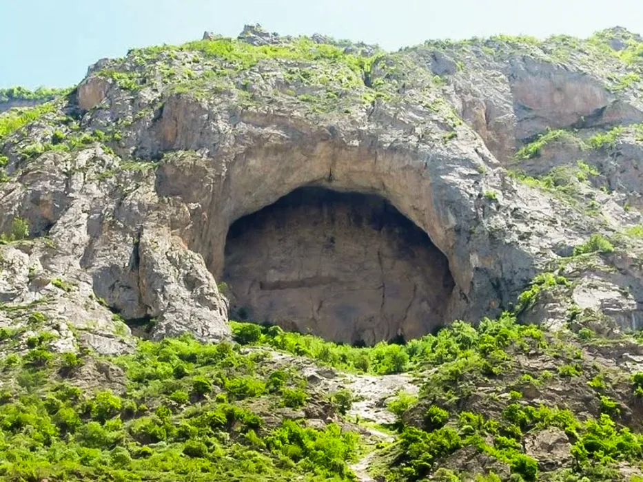 غار سوادکوه