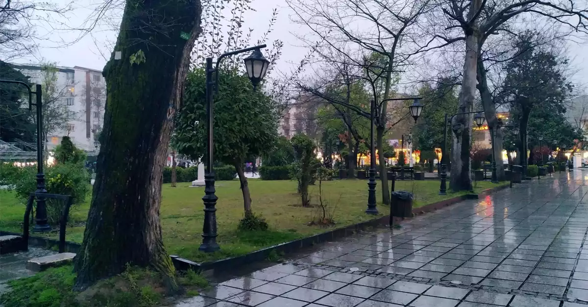پارک سبزه میدان - جاذبه های رشت