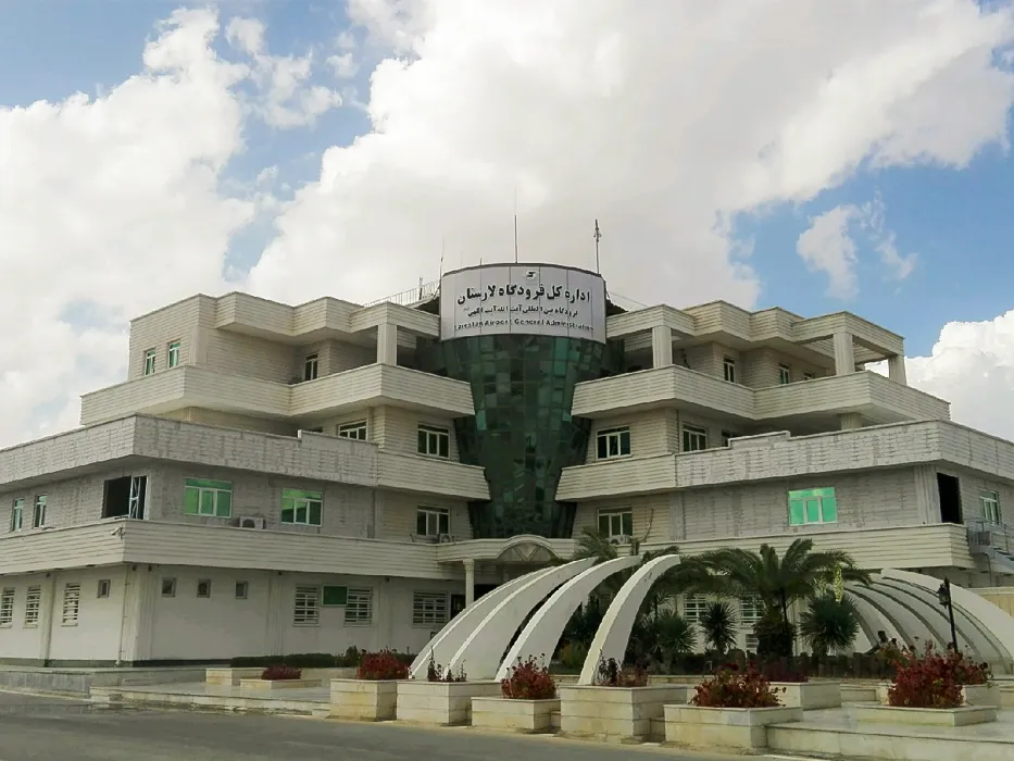 فرودگاه لارستان
